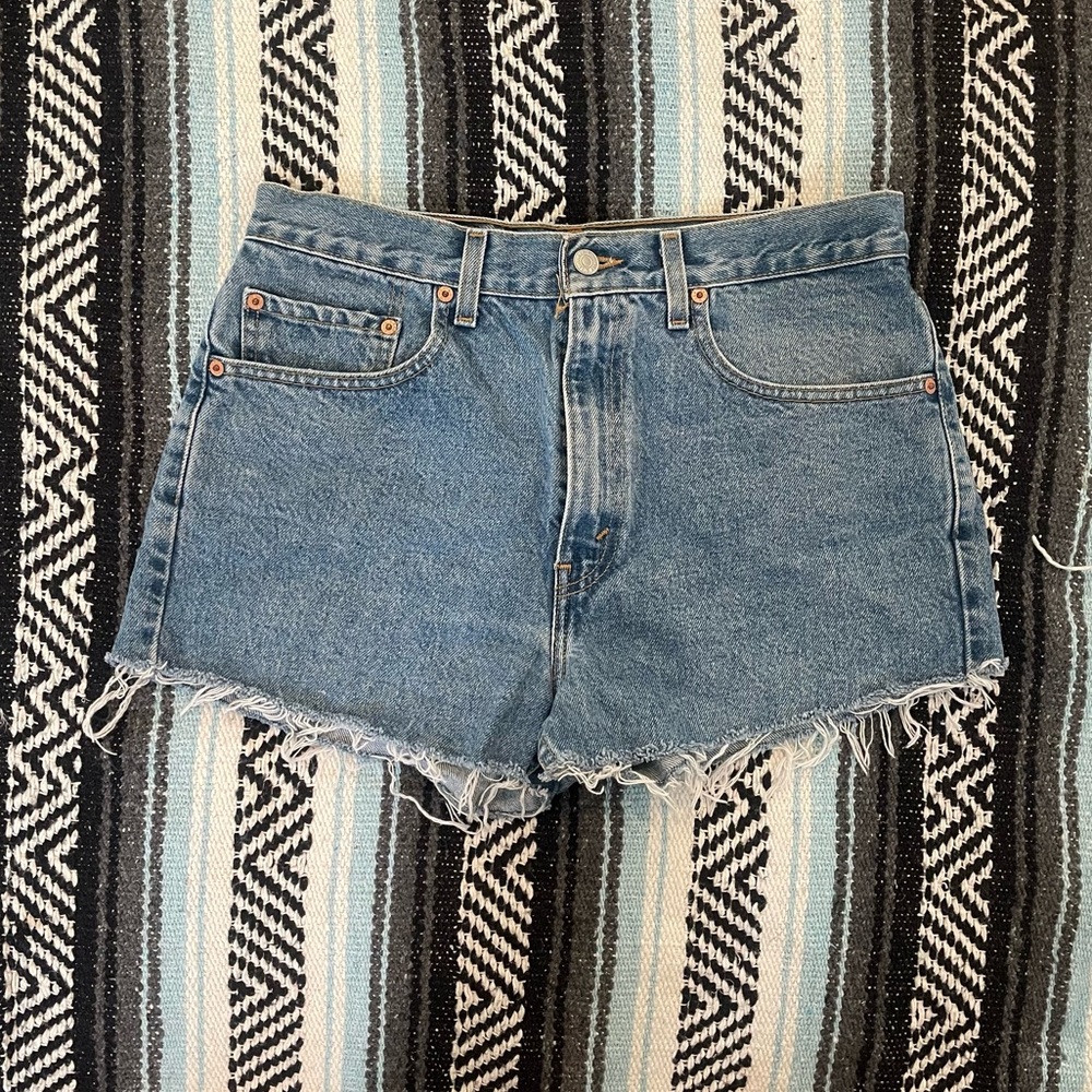 Vintage Levi’s cut off denim shorts